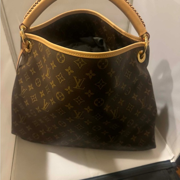 Louis Vuitton Brown Monogram Canvas Shoulder Bag - Picture 2 of 9